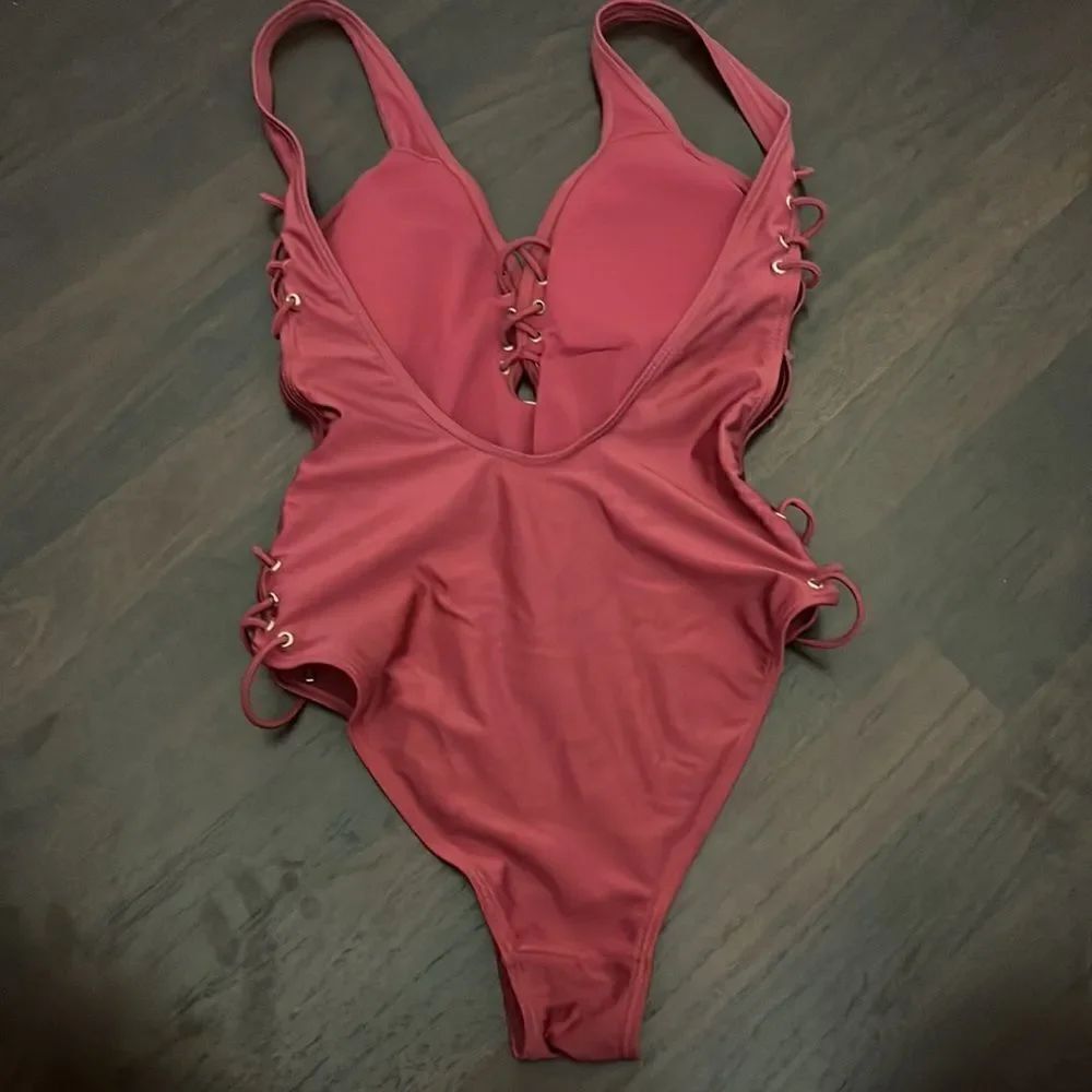 Swimsuit - Picture 3 of 3